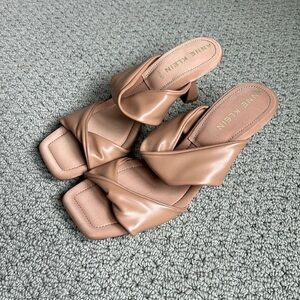 Anne Klein heels NWOT!